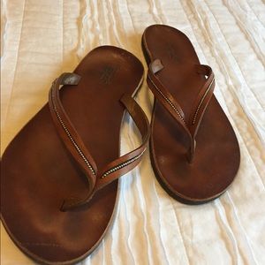 American Eagle Sandals